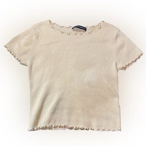 BRANDY MELVILLE YELLOW RIBBED CROPPED TEE SHIRT // SIZE SMALL 💛